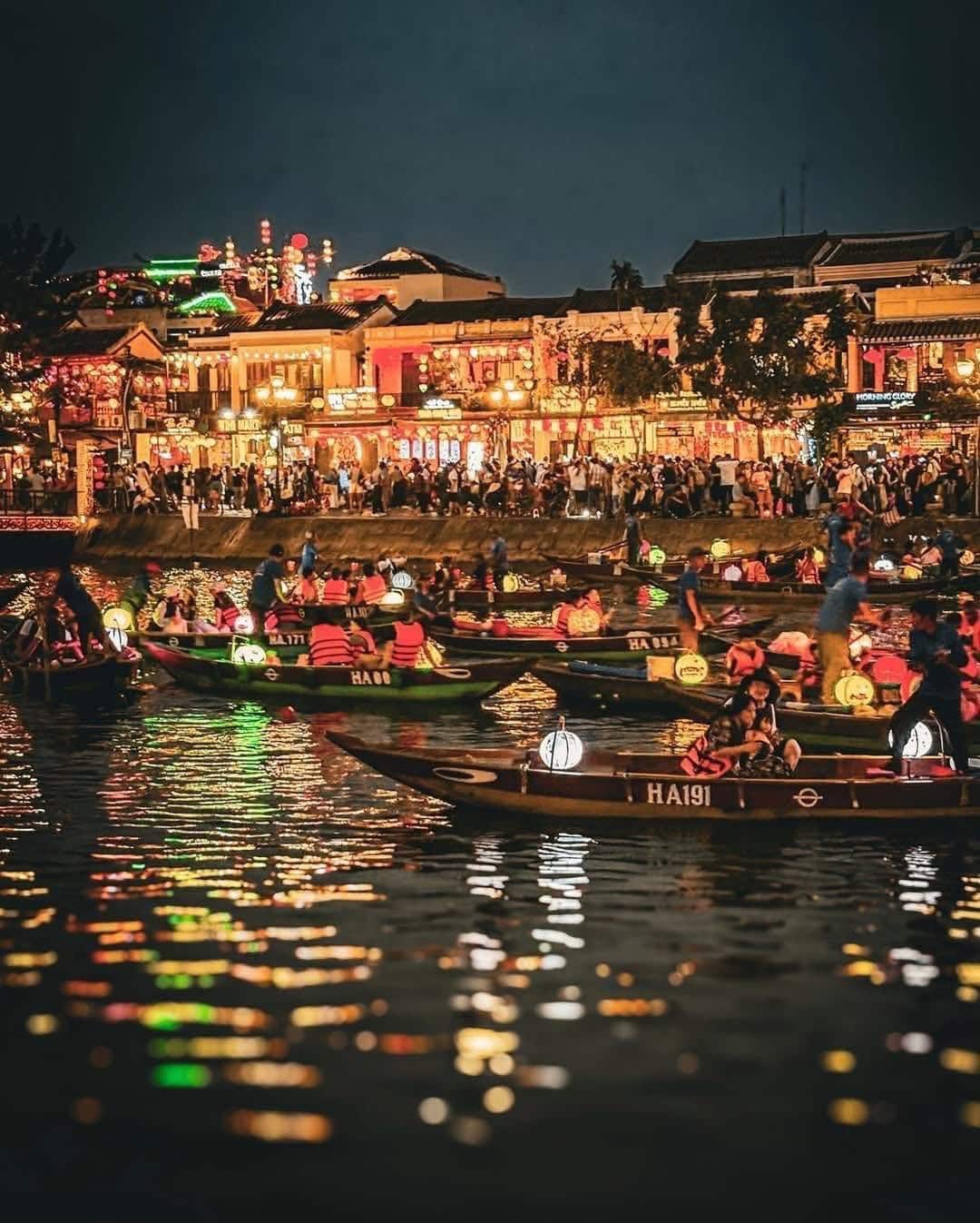 hoi an riverside